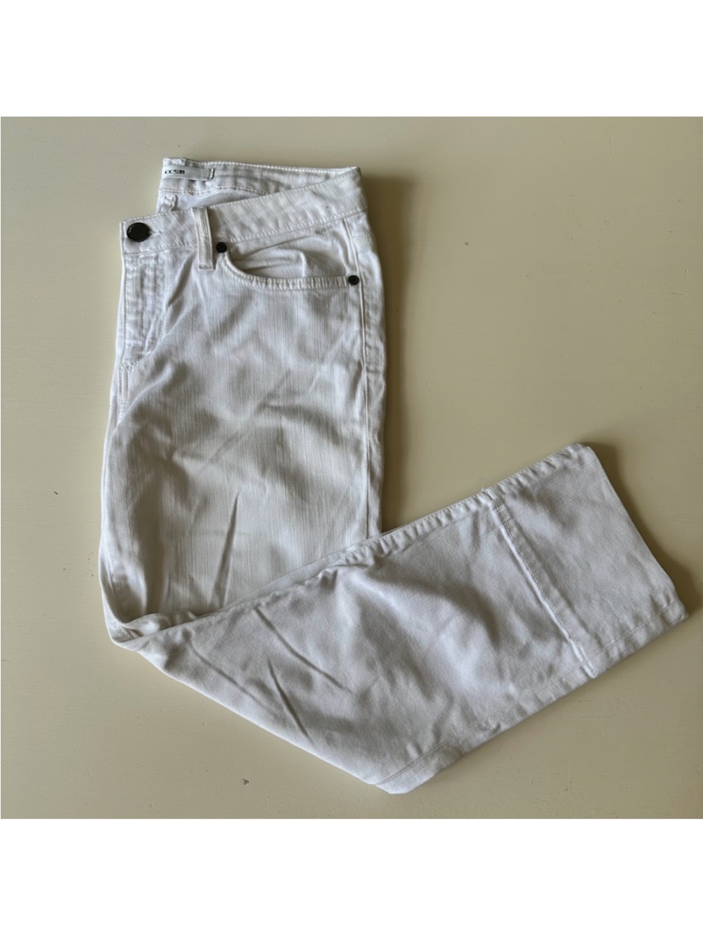 Joe’s Jeans White Capri pants